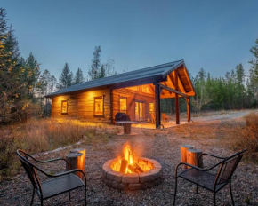 7 Min To Glacier, Fire Pit, Frontier Cabin,